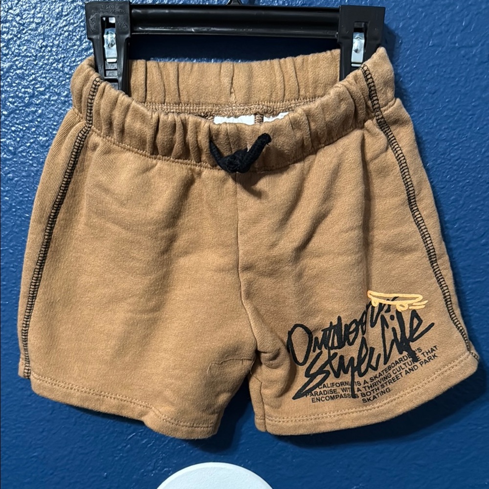 Zara Beige Skateboard Print Shorts